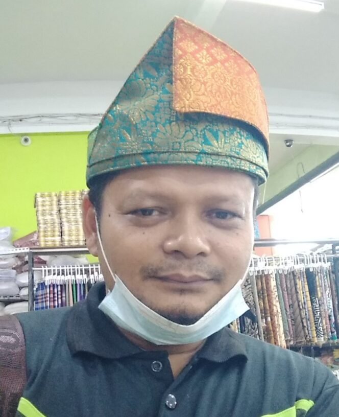 
 BAHAYA FITNAH DUNIA DALAM RUMAH TANGGA