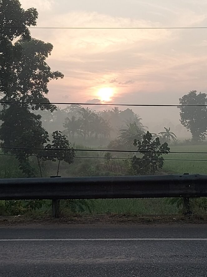 
 Berlibur Disela Pencatatan Nikah
