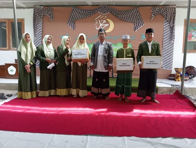 
 Supaya Penuh Syukur Jangan Melihat Nikmat Orang Lain dan Kekurangan Dirimu