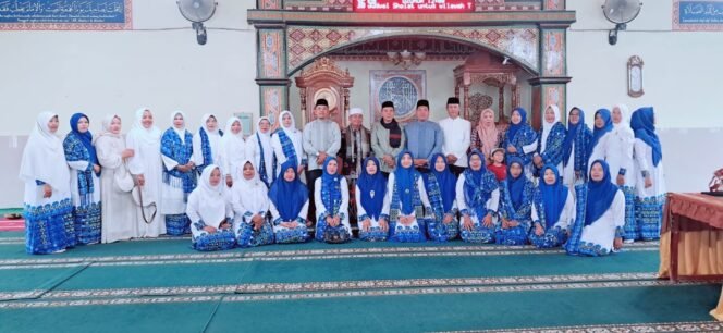 
 Herizal, S. Ag.,M.A (Kepala KUA Sitinjau Laut) Lakukan Pembinaan PC. BKMT Kecamatan Sitinjau Laut