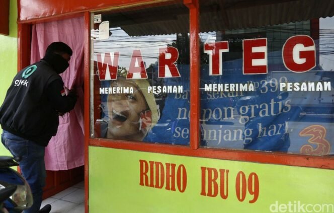 
 Hukum Buka Warung Makan di Siang Ramadhan