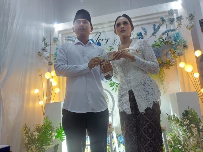 
 BOHONG UNTUK HARMONIS