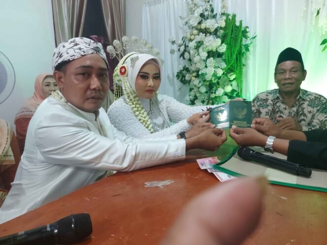 
 KELUARGA HARMONIS  (Merubah Cara Pandang)