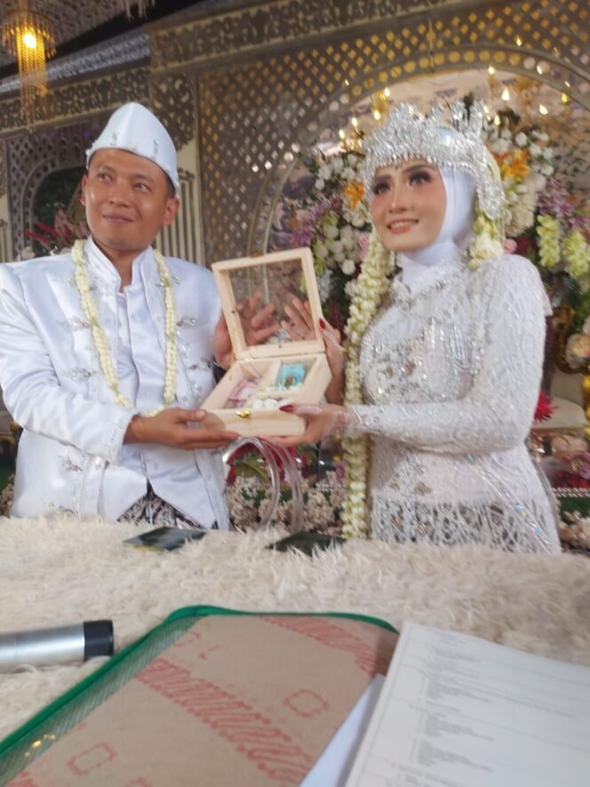 
 KELUARGA HARMONIS  (Segera Cari Solusi)