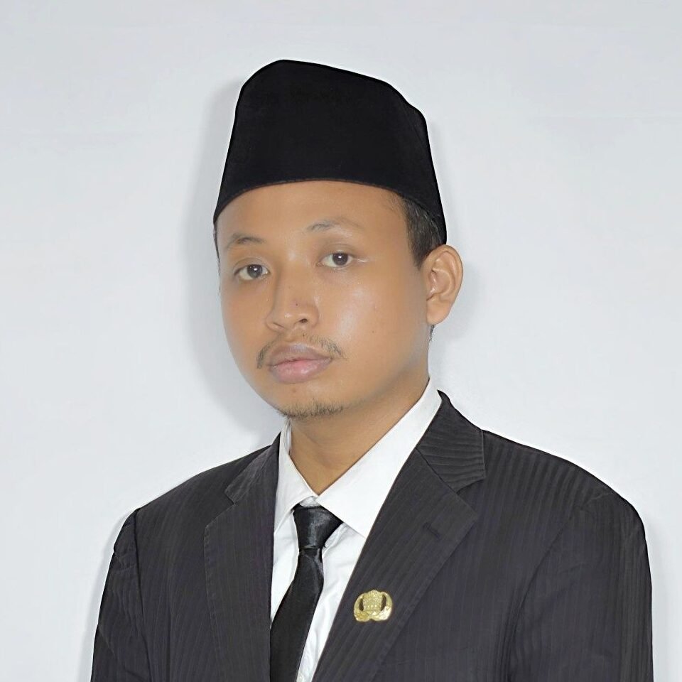 Muchammad Ibnu Shiina Al Musyaawi, S.H